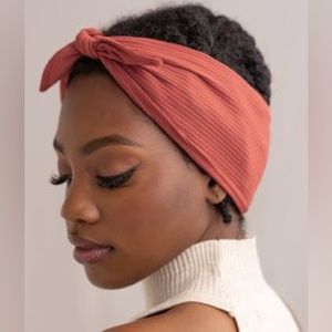 The Wrap Life Geranium Ribbed Bandie